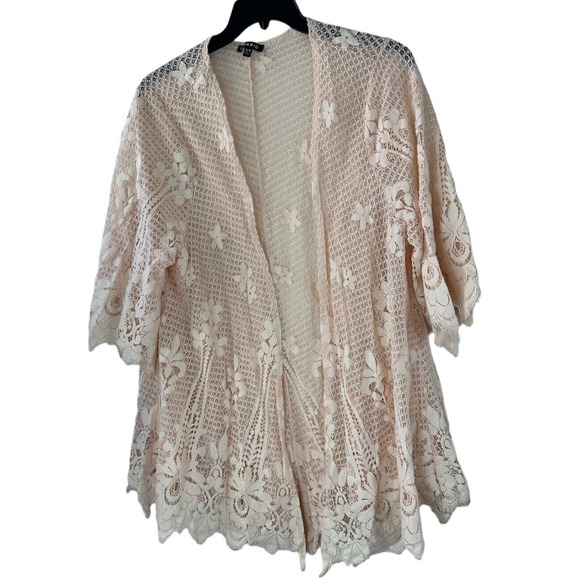 Torrid Scalloped Lace Kimono Open Front Pale Blush Floral Plus Size 3/4 3X 4X - Picture 2 of 10